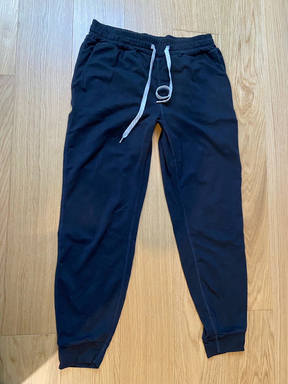 Vuori halo performance jogger women’s xs charcoal heathered black